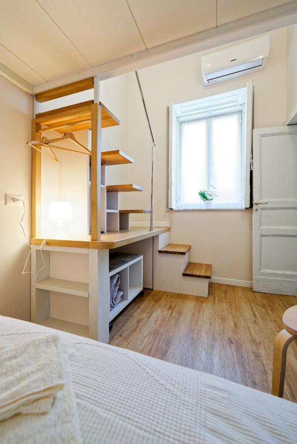 La Porta Di Mezzo Apartment Catania Exterior photo
