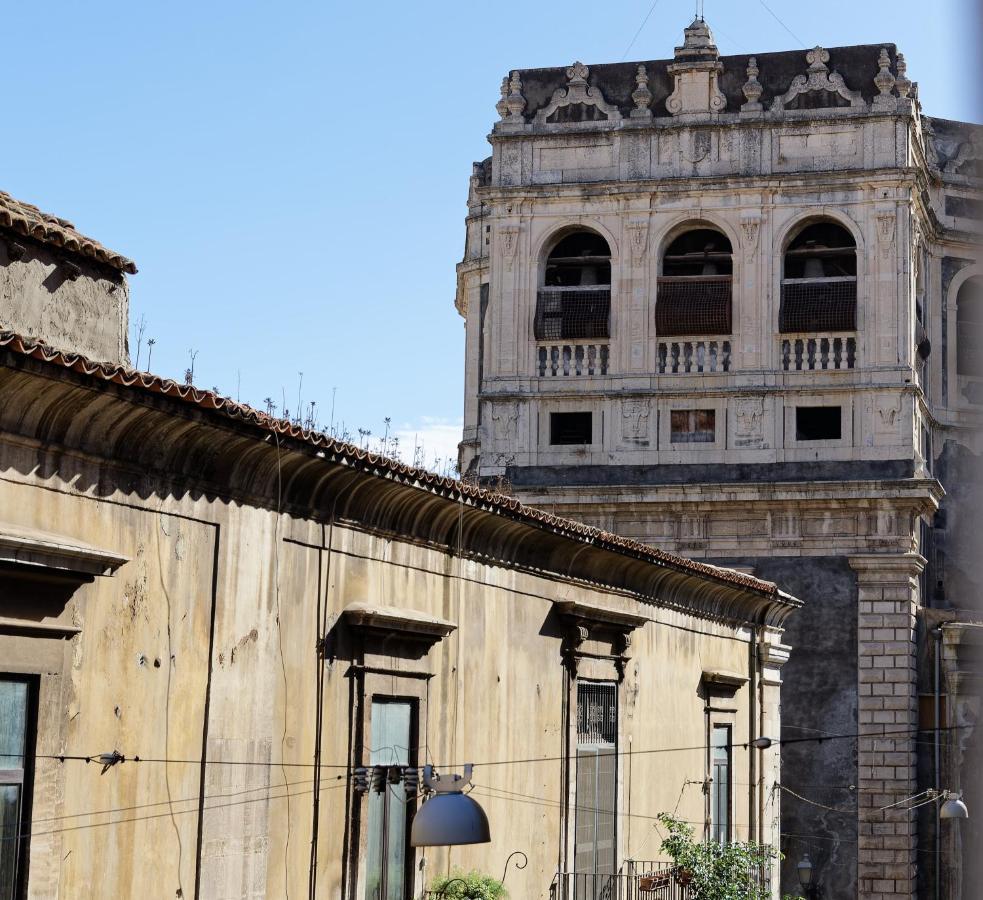 La Porta Di Mezzo Apartment Catania Exterior photo