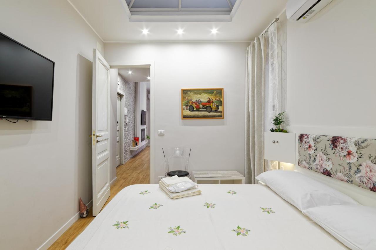 La Porta Di Mezzo Apartment Catania Exterior photo